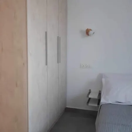 아파트 Seaside Serenade 2 에르무폴리