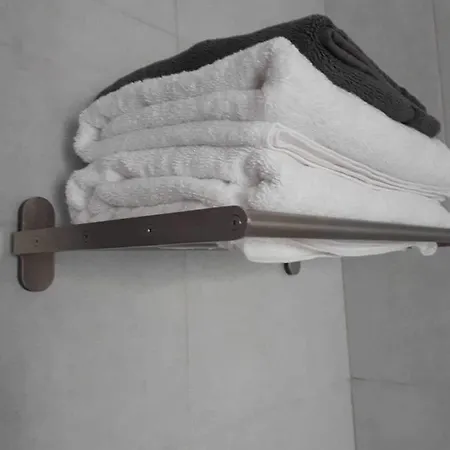 Seaside Serenade 2 * 에르무폴리